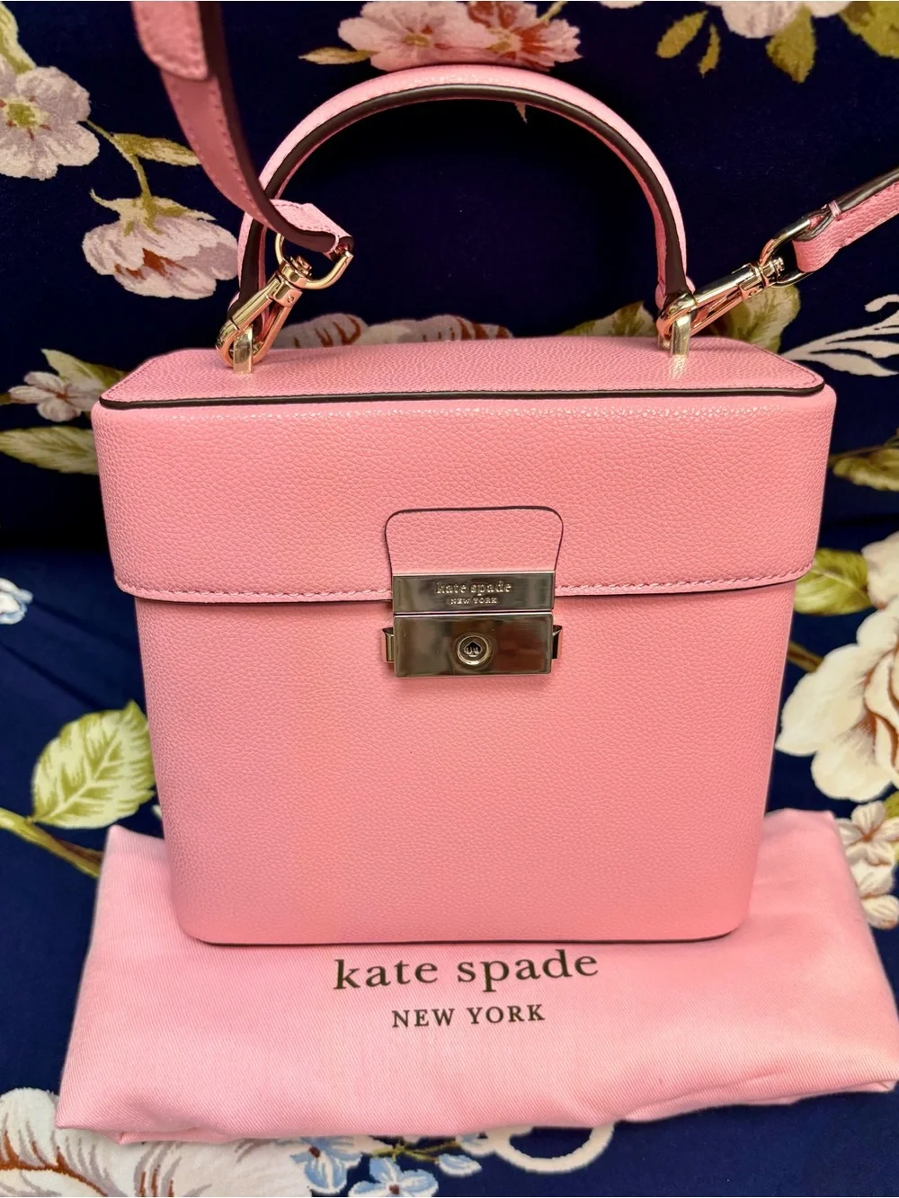 Kate Spade Voyage Small Top Handle Crossbody Pink Sugar Leather Like New